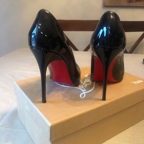 Christian Louboutin Black Patent Heel pump - Picture 4 of 7